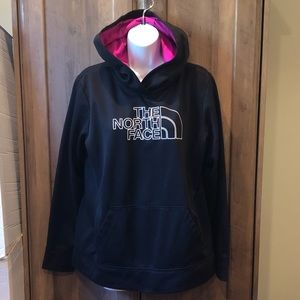 The North Face Women’s Hooded Sweatshirt Logo